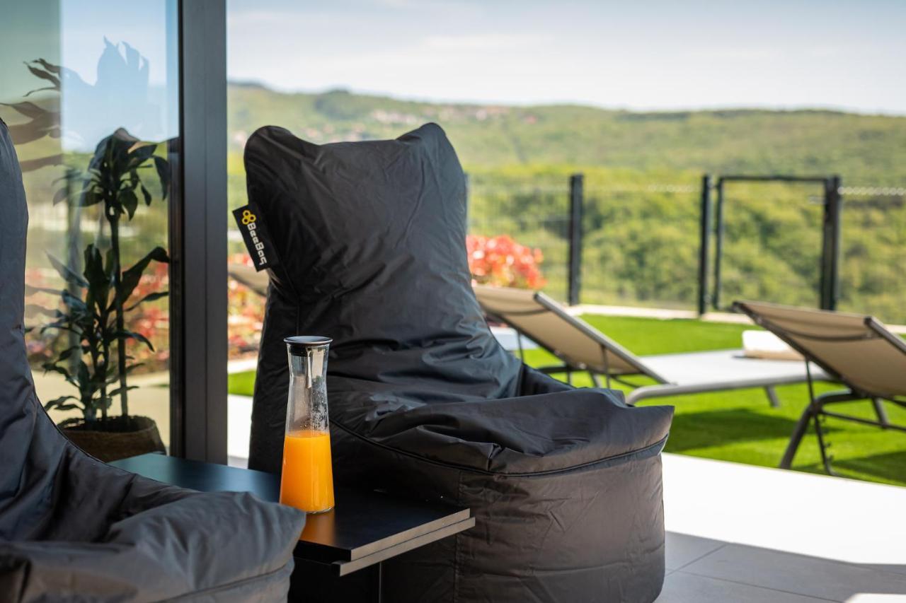 לאבין Royal Hilltop Residence מראה חיצוני תמונה